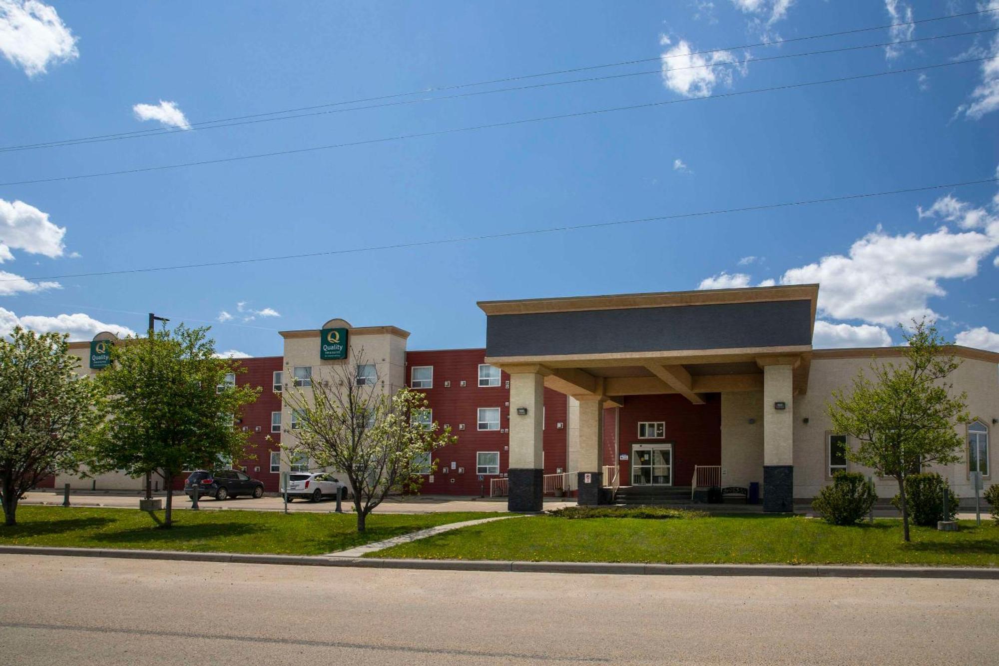 Quality Inn & Suites Уайткорт Экстерьер фото